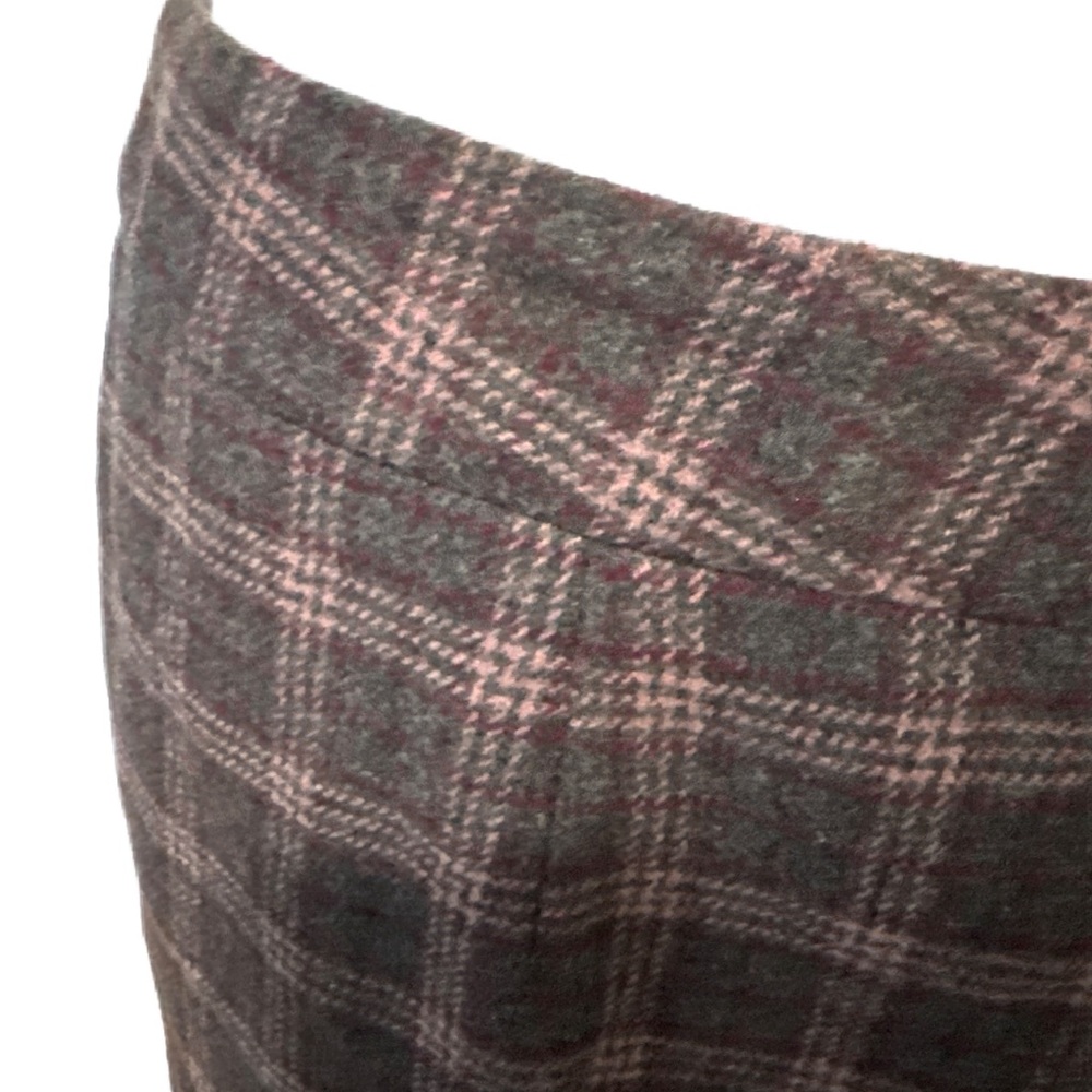 Chadwicks Deep Gray, Mauve, and Deep Red Plaid Wool Blend Pencil Skirt - Picture 4 of 5